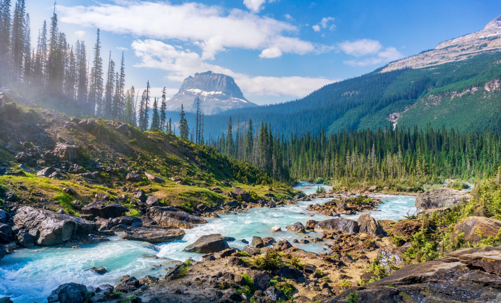 Outdoor Adventures: Tips for Including Ecotourism Activities in Travel