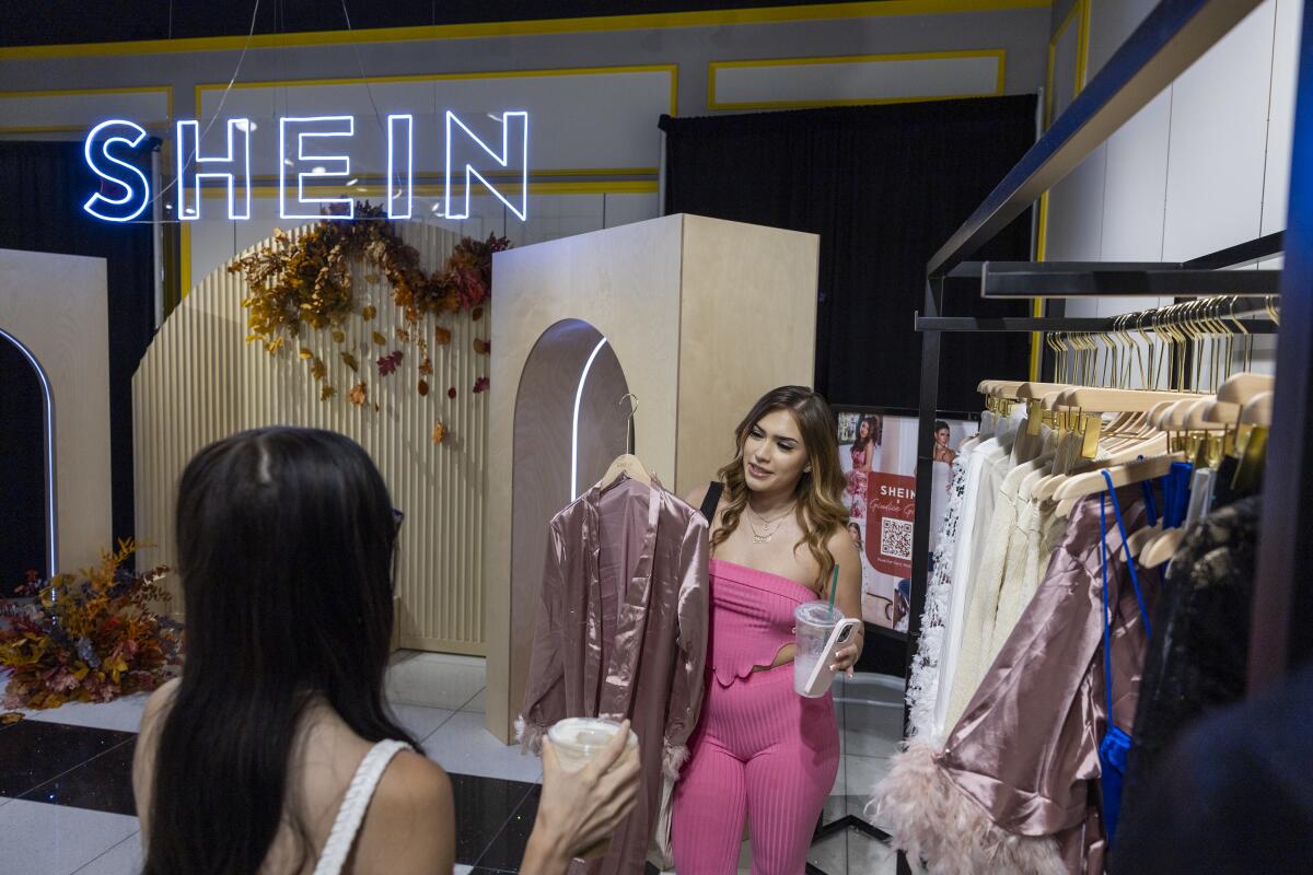 The Importance of Augmented Reality in Shein’s Online Shopping Experience